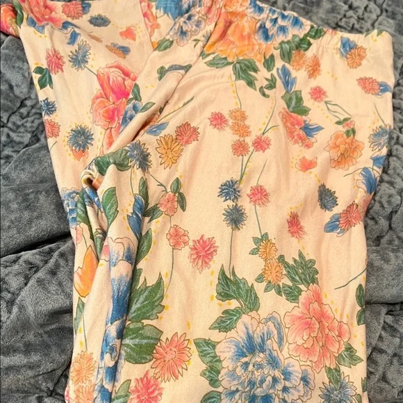 Novella Royale Multicolor Floral iris bells. Blush Geisha - Picture 5 of 8